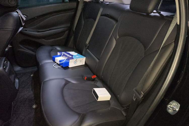Used Buick Envision 2018 20T Two-Wheel-Drive Leading Model Left Rear Seat
