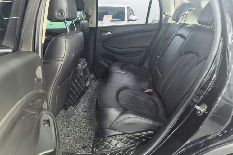 Used Buick Envision 2018 20T Two-Wheel-Drive Elite Model Left Rear Seat