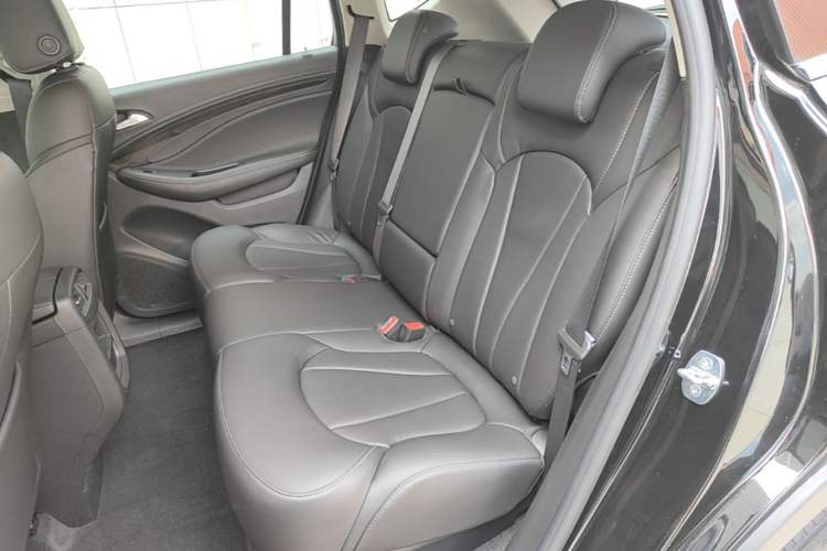 Used Buick Envision 2018 20T Two-Wheel-Drive Elite Model Left Rear Seat