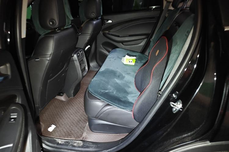 Used Buick Envision 2018 20T Two-Wheel-Drive Elite Model Left Rear Seat