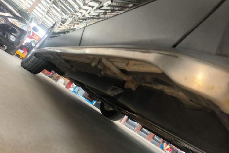 Used Buick Envision 2018 20T Two-Wheel-Drive Elite Model Left Side Sill
