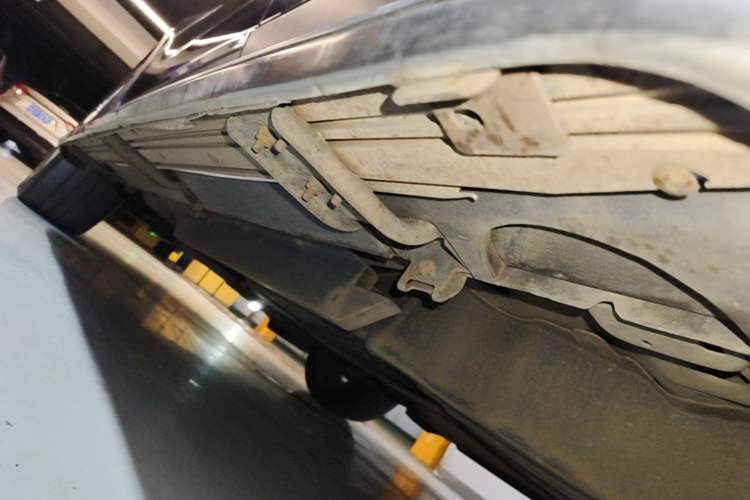 Used Buick Envision 2018 28T Four-Wheel Drive Elite Version Left Side Sill