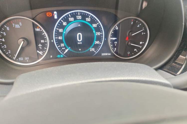 Used Buick Envision 2018 28T Four-Wheel Drive Luxury Model Odometer Close Up