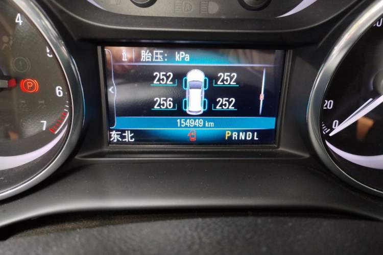 Used Buick Envision 2018 20T Two-Wheel Drive Luxury Model Odometer Close Up