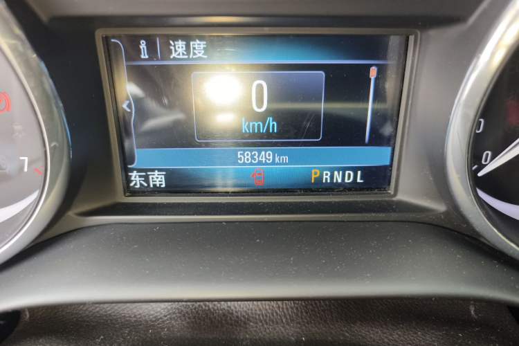 Used Buick Envision 2018 28T Four-Wheel Drive Elite Version Odometer Close Up