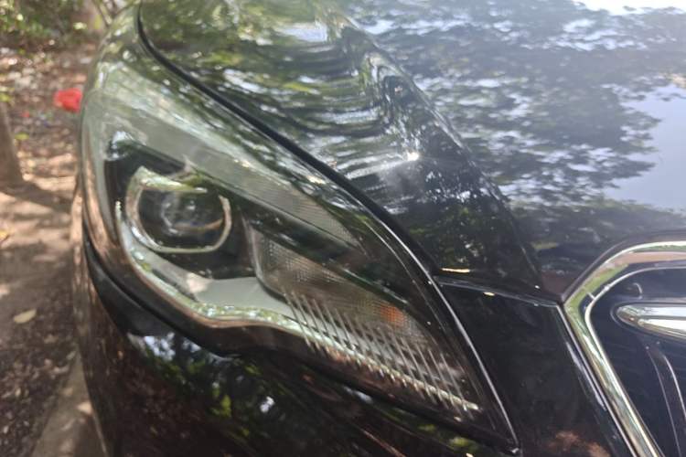 Used Buick Envision 2018 28T Four-Wheel Drive Elite Version Right Front Headlight
