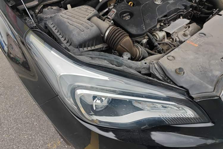 Used Buick Envision 2018 20T Two-Wheel-Drive Leading Model Right Front Headlight