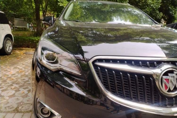 Used Buick Envision 2018 20T Two-Wheel Drive Luxury Model Right Front Headlight