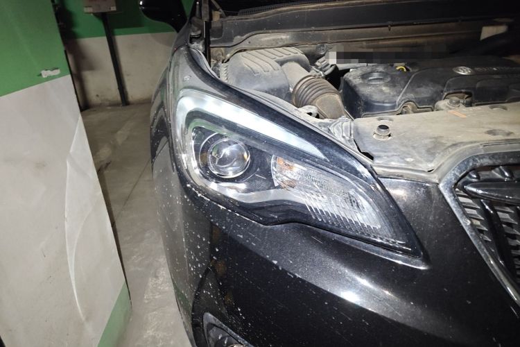 Used Buick Envision 2018 20T Two-Wheel-Drive Elite Model Right Front Headlight
