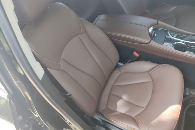 Used Buick Envision 2018 28T Four-Wheel Drive Elite Version Right Front Seat