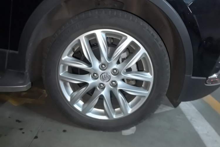 Used Buick Envision 2018 28T Four-Wheel Drive Elite Version Right Front Wheel Hub
