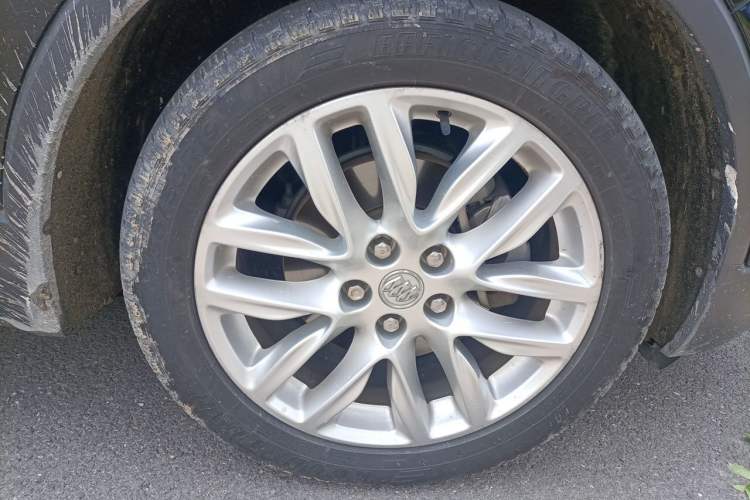 Used Buick Envision 2018 28T Four-Wheel Drive Elite Version Right Front Wheel Hub