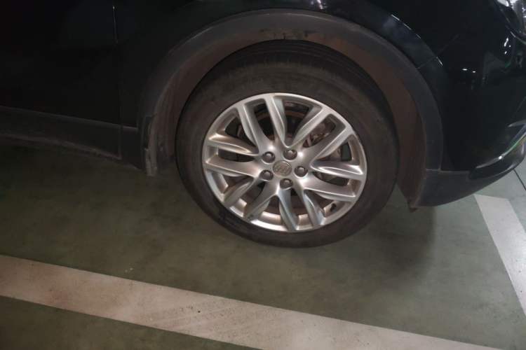 Used Buick Envision 2018 28T Four-Wheel Drive Elite Version Right Front Wheel Hub