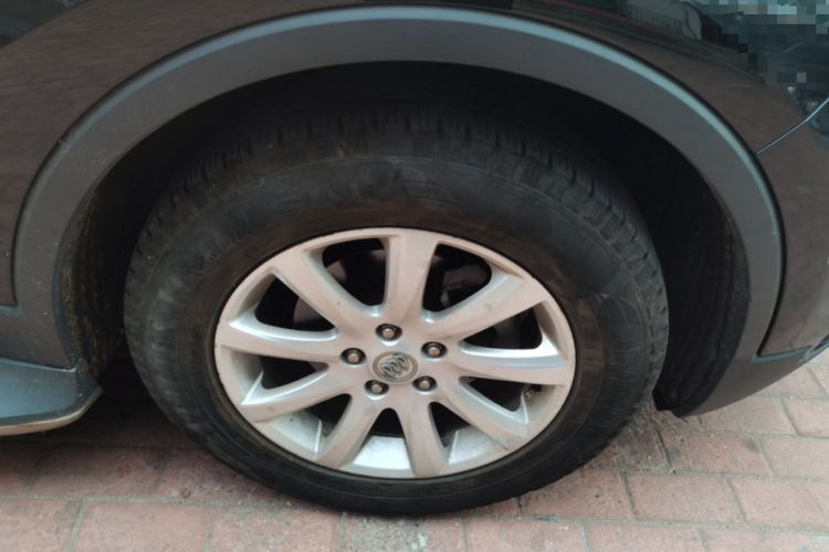 Used Buick Envision 2018 20T Two-Wheel-Drive Elite Model Right Front Wheel Hub
