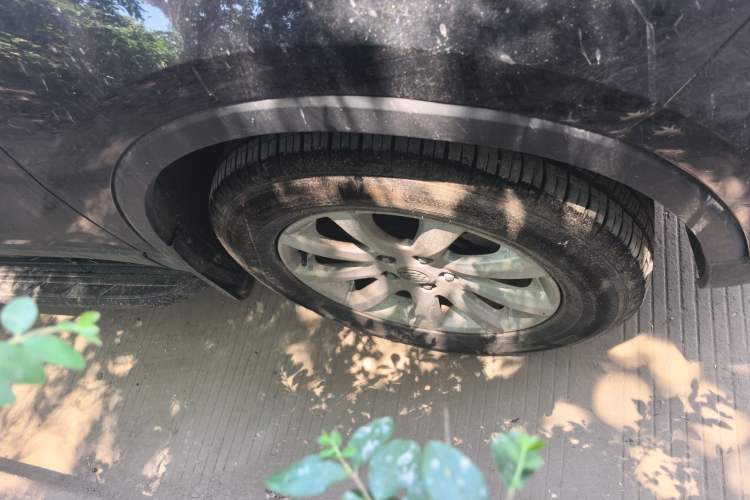 Used Buick Envision 2018 20T Two-Wheel-Drive Leading Model Right Front Wheel Hub