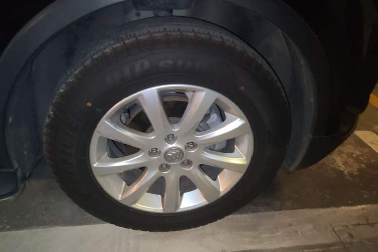 Used Buick Envision 2018 20T Two-Wheel-Drive Leading Model Right Front Wheel Hub
