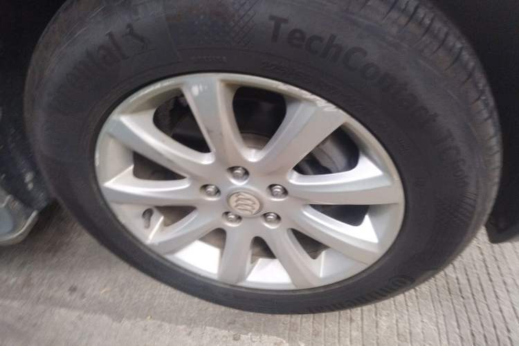 Used Buick Envision 2018 20T Two-Wheel Drive Luxury Model Right Front Wheel Hub
