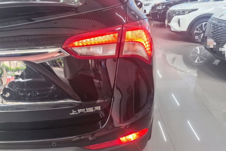 Used Buick Envision 2018 20T Two-Wheel-Drive Elite Model Right Rear Taillight