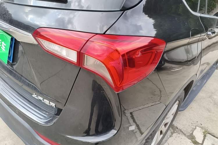 Used Buick Envision 2018 20T Two-Wheel Drive Luxury Model Right Rear Taillight