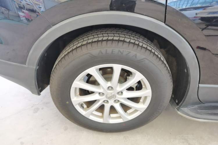 Used Buick Envision 2018 20T Two-Wheel Drive Luxury Model Right Rear Wheel Hub