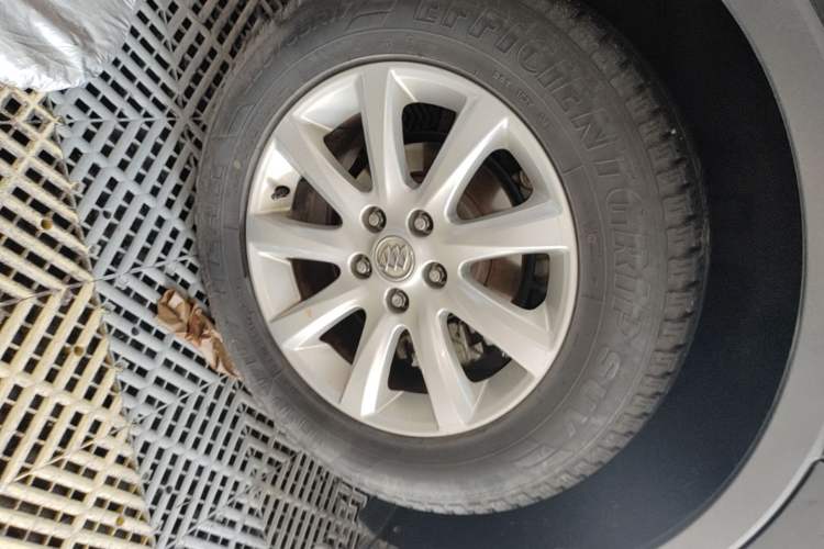 Used Buick Envision 2018 20T Two-Wheel-Drive Leading Model Right Rear Wheel Hub