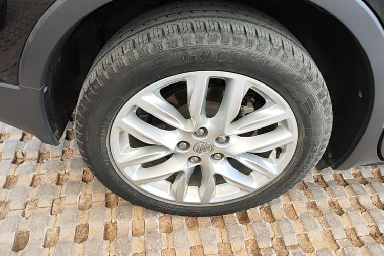 Used Buick Envision 2018 28T Four-Wheel Drive Elite Version Right Rear Wheel Hub