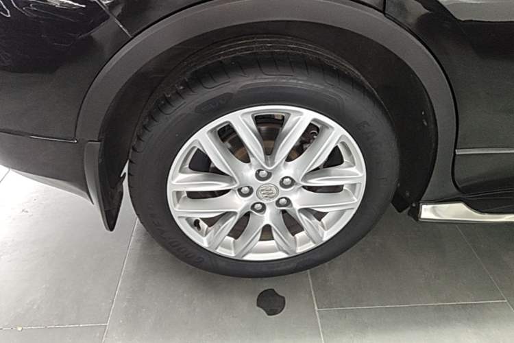 Used Buick Envision 2018 28T Four-Wheel Drive Elite Version Right Rear Wheel Hub