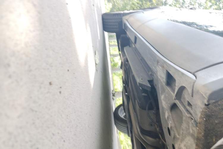Used Buick Envision 2018 28T Four-Wheel Drive Elite Version Right Side Sill