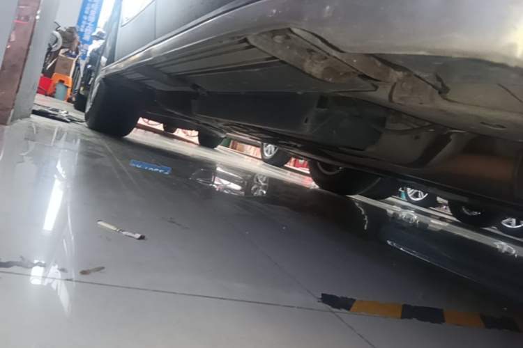 Used Buick Envision 2018 20T Two-Wheel-Drive Elite Model Right Side Sill