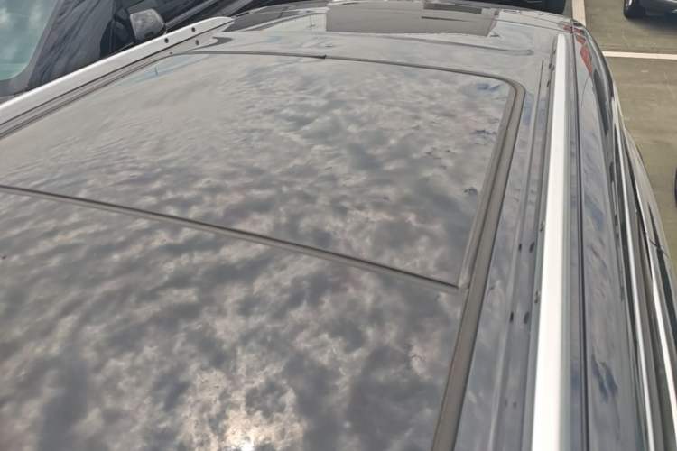 Used Buick Envision 2018 20T Two-Wheel-Drive Elite Model Roof