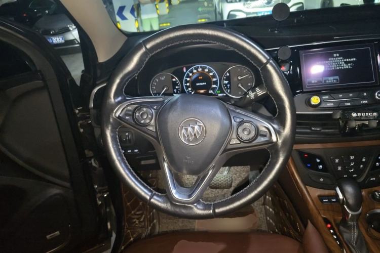 Used Buick Envision 2018 28T All-Wheel-Drive Versatile Sports Flagship Model Steering Wheel