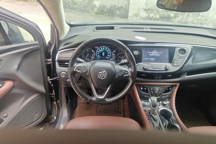 Used Buick Envision 2018 28T Four-Wheel Drive Luxury Model Steering Wheel