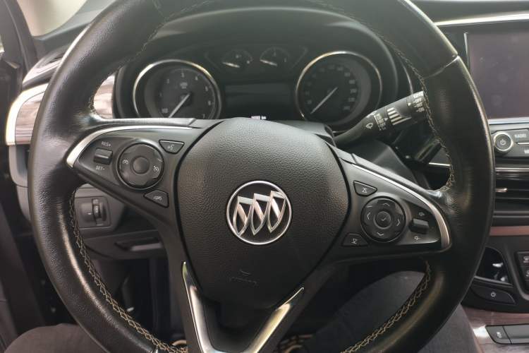Used Buick Envision 2018 20T Two-Wheel Drive Luxury Model Steering Wheel