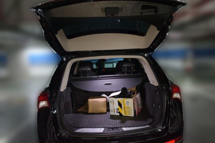 Used Buick Envision 2018 20T Two-Wheel-Drive Leading Model Trunk
