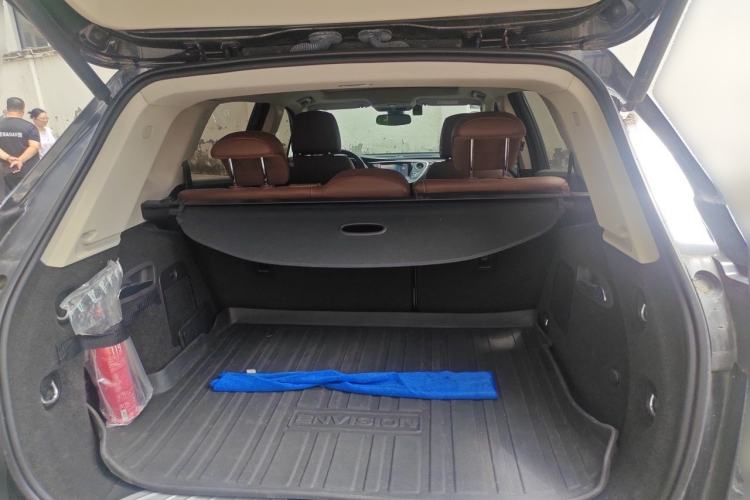 Used Buick Envision 2018 28T Four-Wheel Drive Luxury Model Trunk