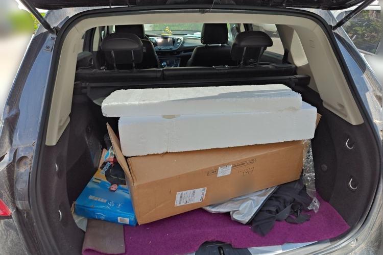 Used Buick Envision 2018 20T Two-Wheel-Drive Elite Model Trunk