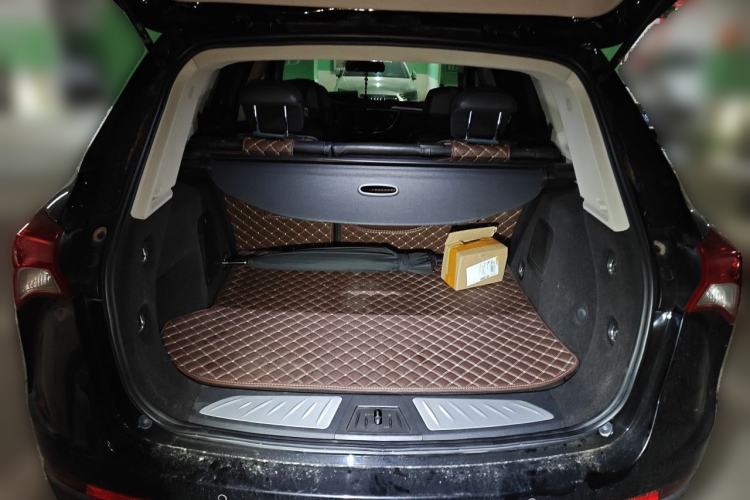 Used Buick Envision 2018 20T Two-Wheel-Drive Elite Model Trunk