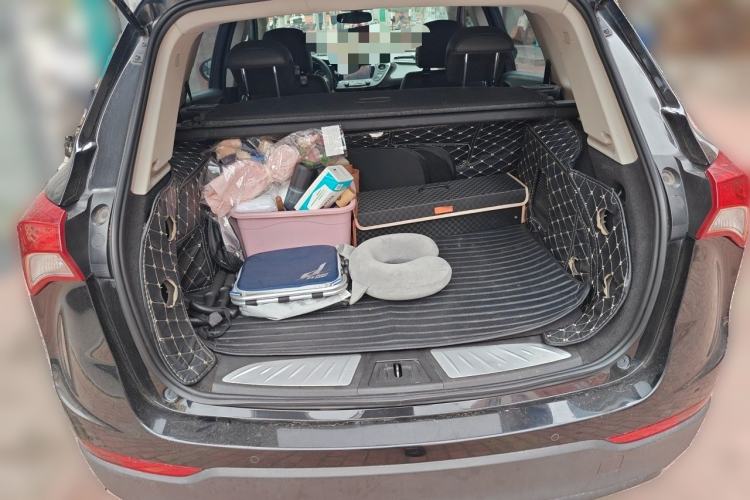 Used Buick Envision 2018 20T Two-Wheel-Drive Elite Model Trunk