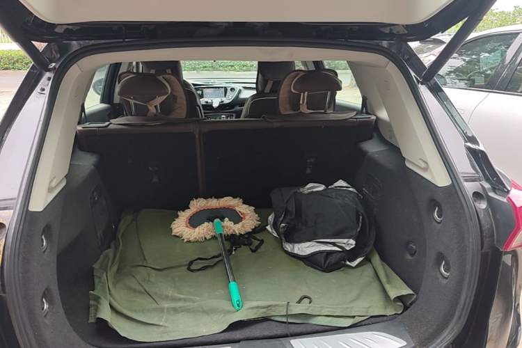 Used Buick Envision 2018 20T Two-Wheel Drive Luxury Model Trunk