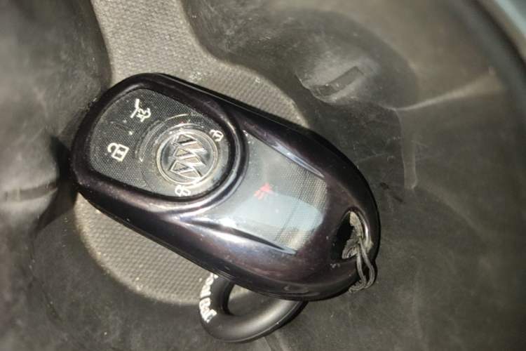 Used Buick Envision 2018 20T Two-Wheel Drive Luxury Model Vehicle Key