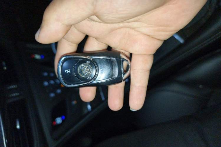 Used Buick Envision 2018 20T Two-Wheel-Drive Leading Model Vehicle Key