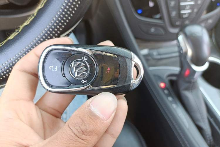 Used Buick Envision 2018 20T Two-Wheel-Drive Elite Model Vehicle Key