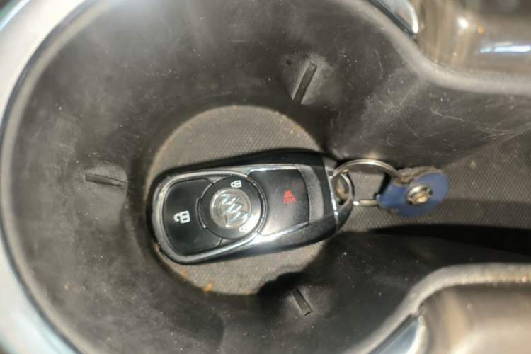 Used Buick Envision 2018 20T Two-Wheel-Drive Elite Model Vehicle Key