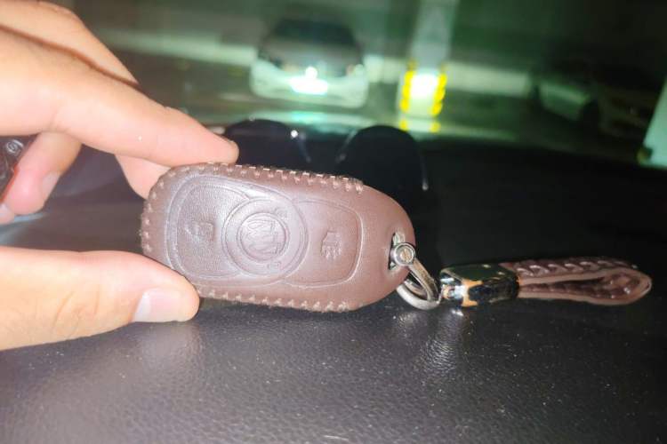 Used Buick Envision 2018 20T Two-Wheel-Drive Leading Model Vehicle Key