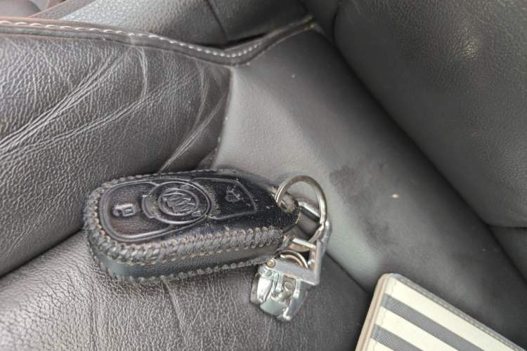 Used Buick Envision 2018 20T Two-Wheel-Drive Elite Model Vehicle Key