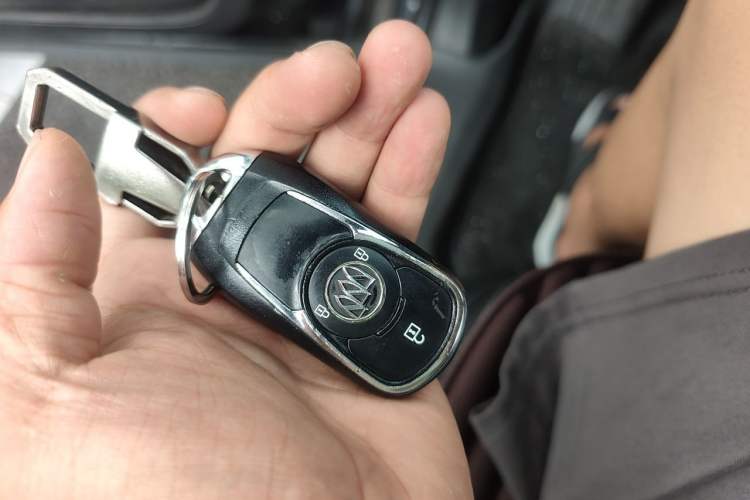 Used Buick Envision 2018 20T Two-Wheel-Drive Elite Model Vehicle Key