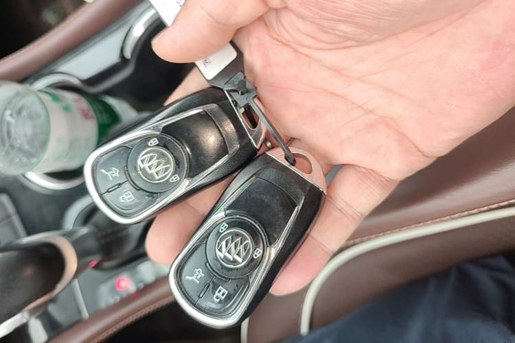 Used Buick Envision 2018 20T Two-Wheel Drive Luxury Model Vehicle Key