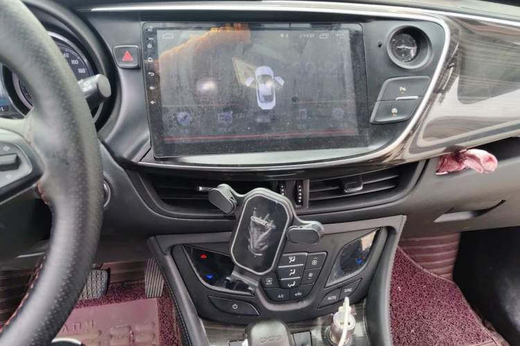 Used Buick Envision 2018 20T Two-Wheel-Drive Leading Model Audio And AC Panel