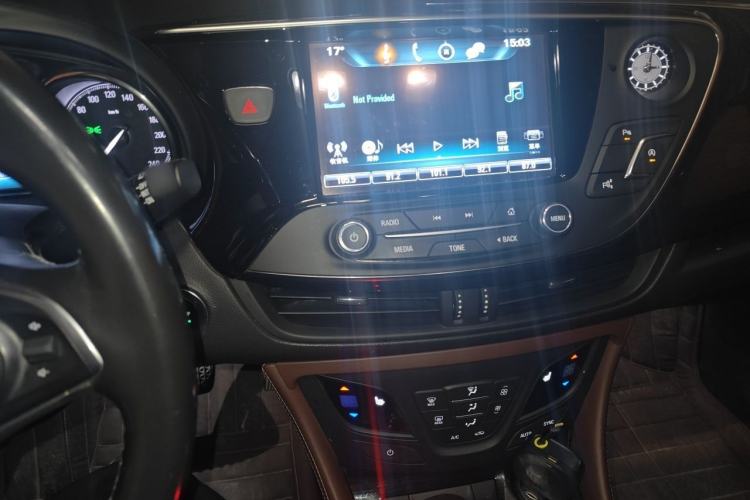 Used Buick Envision 2018 20T Two-Wheel Drive Luxury Model Audio And AC Panel