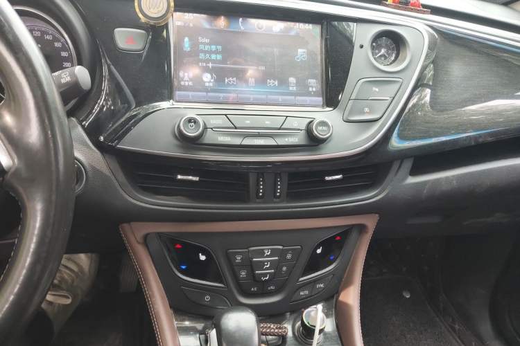 Used Buick Envision 2018 28T Four-Wheel Drive Elite Version Audio And AC Panel